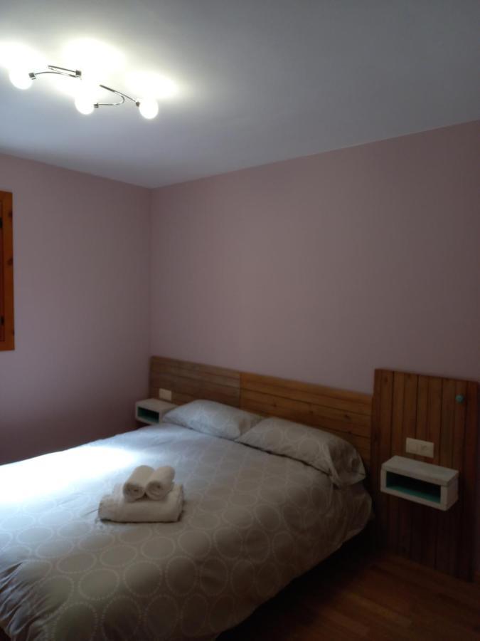 Apartamentos Tuara Castejón de Sos Eksteriør billede